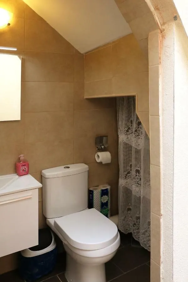 Dom wakacyjny Willa 5 Minute Walk From Malta Airport Gudja Malta