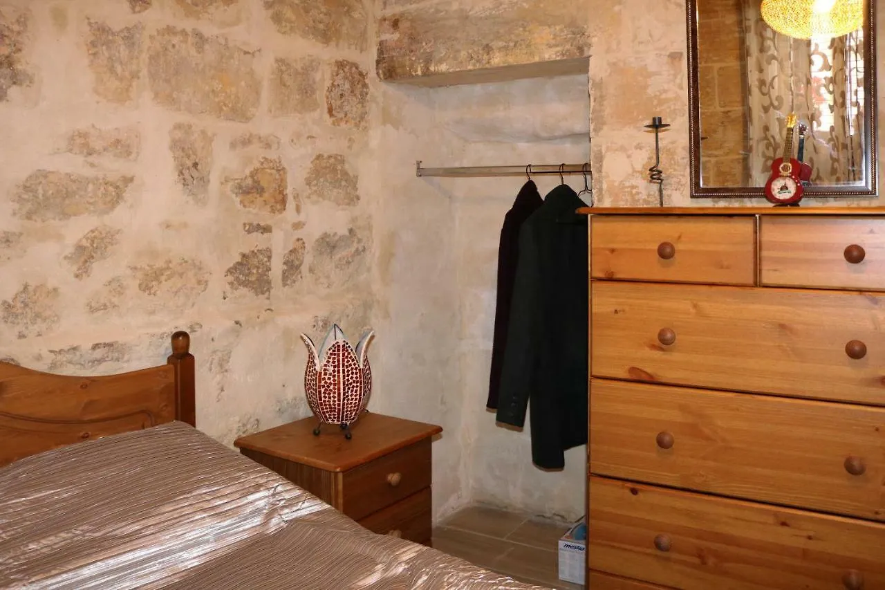 Willa 5 Minute Walk From Malta Airport Gudja 0*,